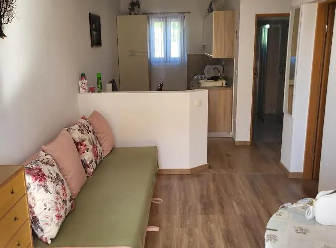 Apartment Luna Malinska